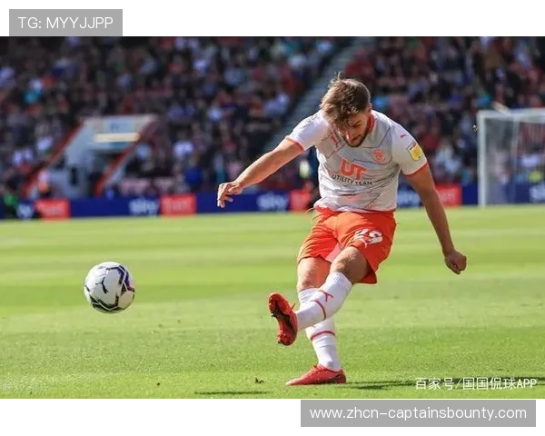 伯恩茅斯伤停严重,18岁小将临危受命担中卫 伯恩茅斯伤停严重,18岁小将临危受命担中卫